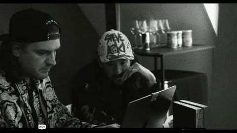 Steve Aoki & Reinier Zonneveld feat. Darla Jade) – On My Own