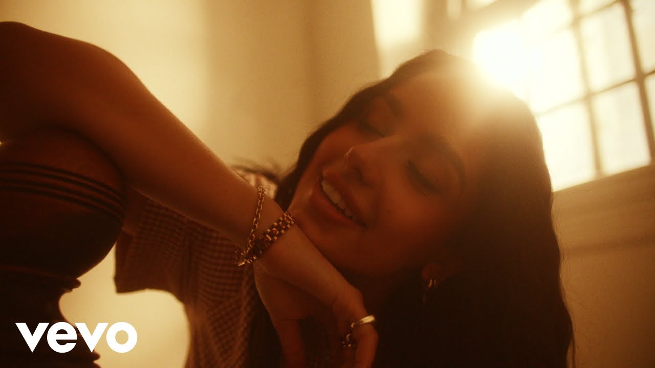 Video starten: Sofia Camara – The Last Encounter