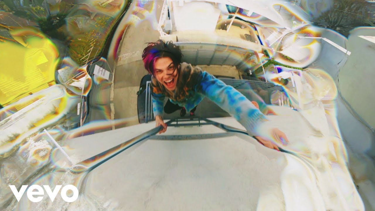 Yungblud – Weird!