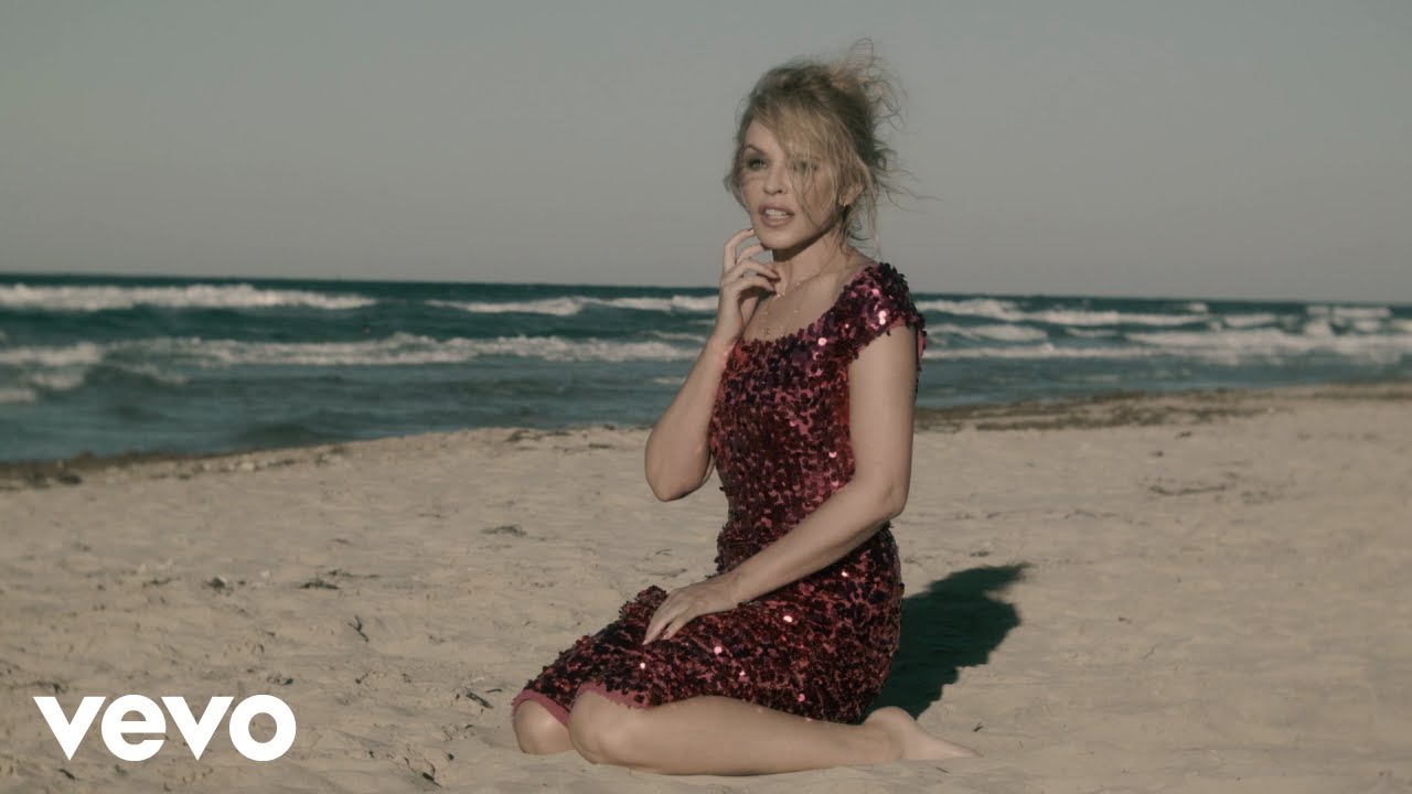 Kylie Minogue – Golden