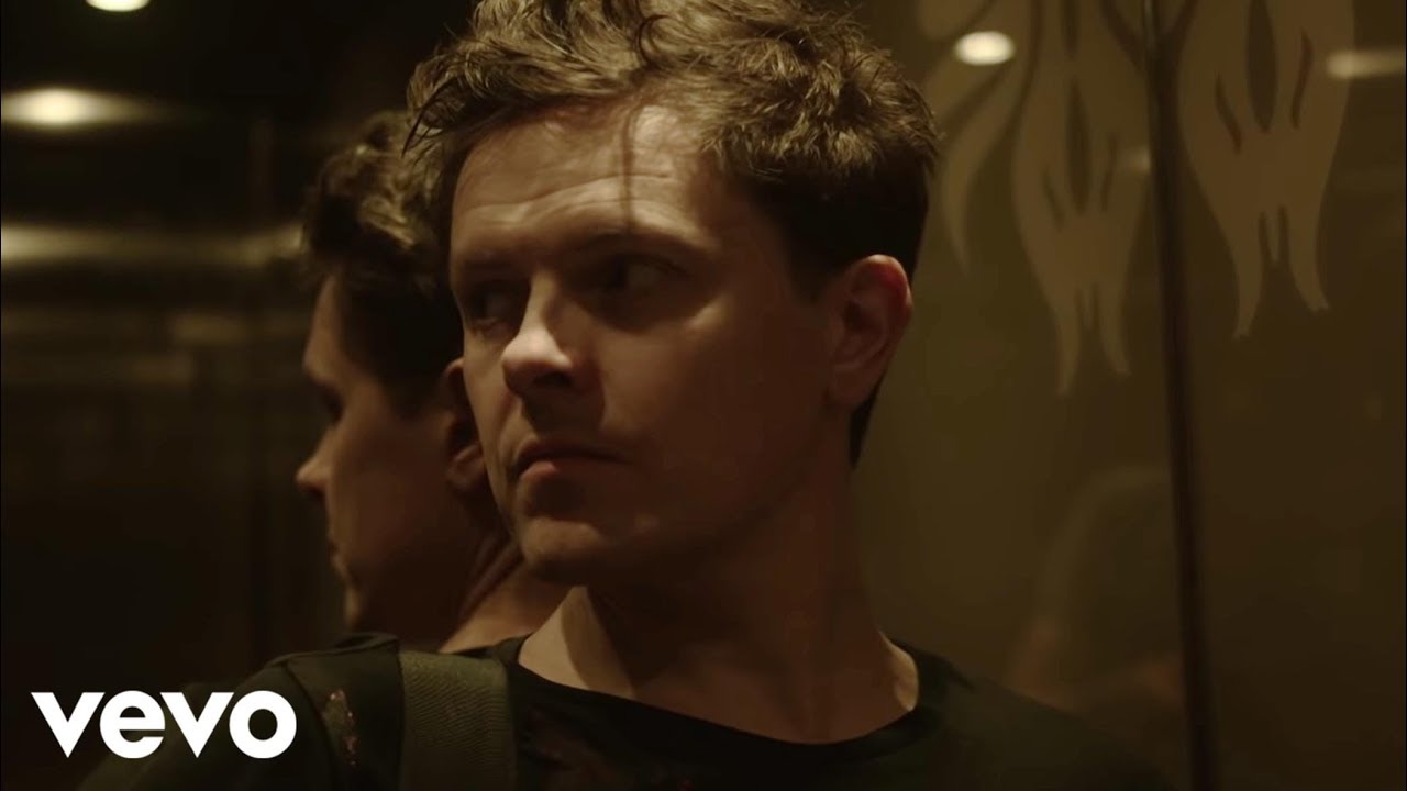 Michael Patrick Kelly – Et Voilà