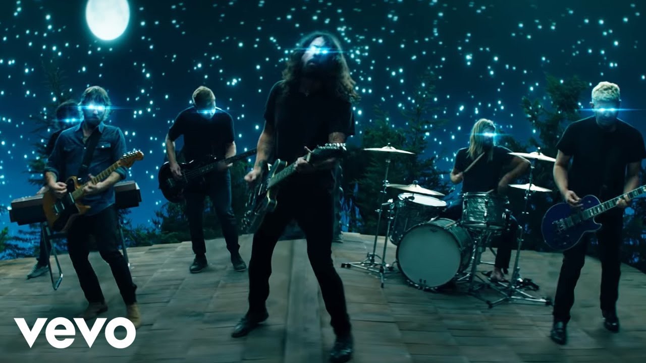 Foo Fighters – The Sky Is A Neighborhood