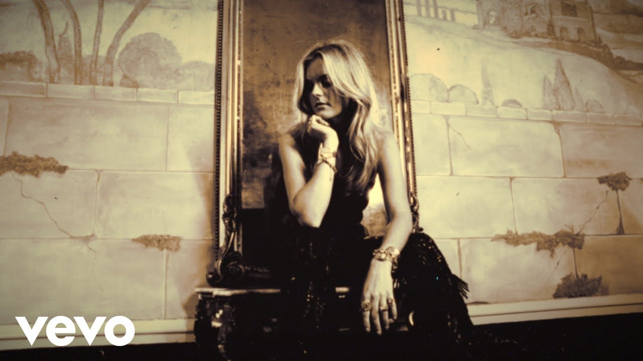 Karley Scott Collins – Hang It Up