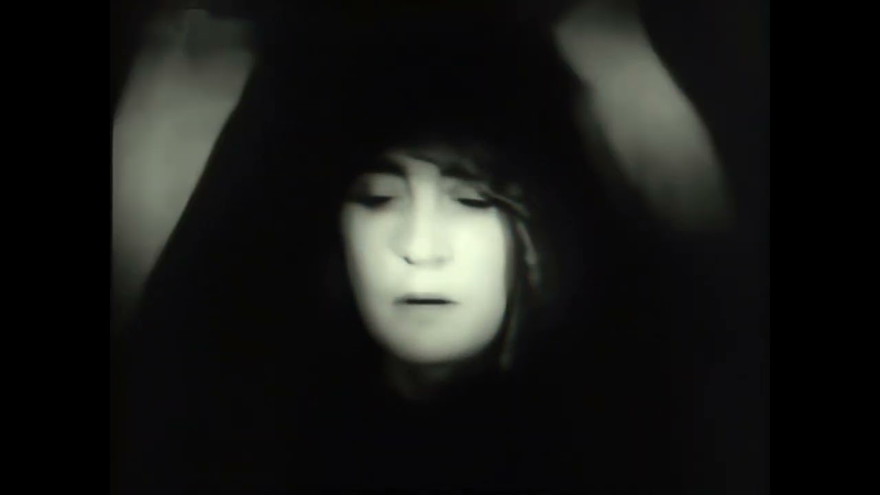 Get Well Soon – Séance