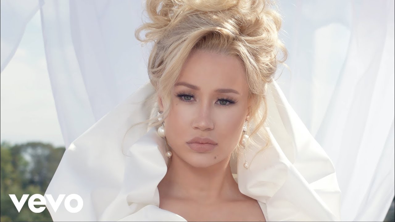 Iggy Azalea – Started