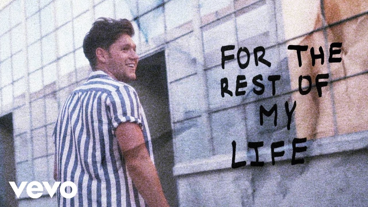 Niall Horan – Black And White