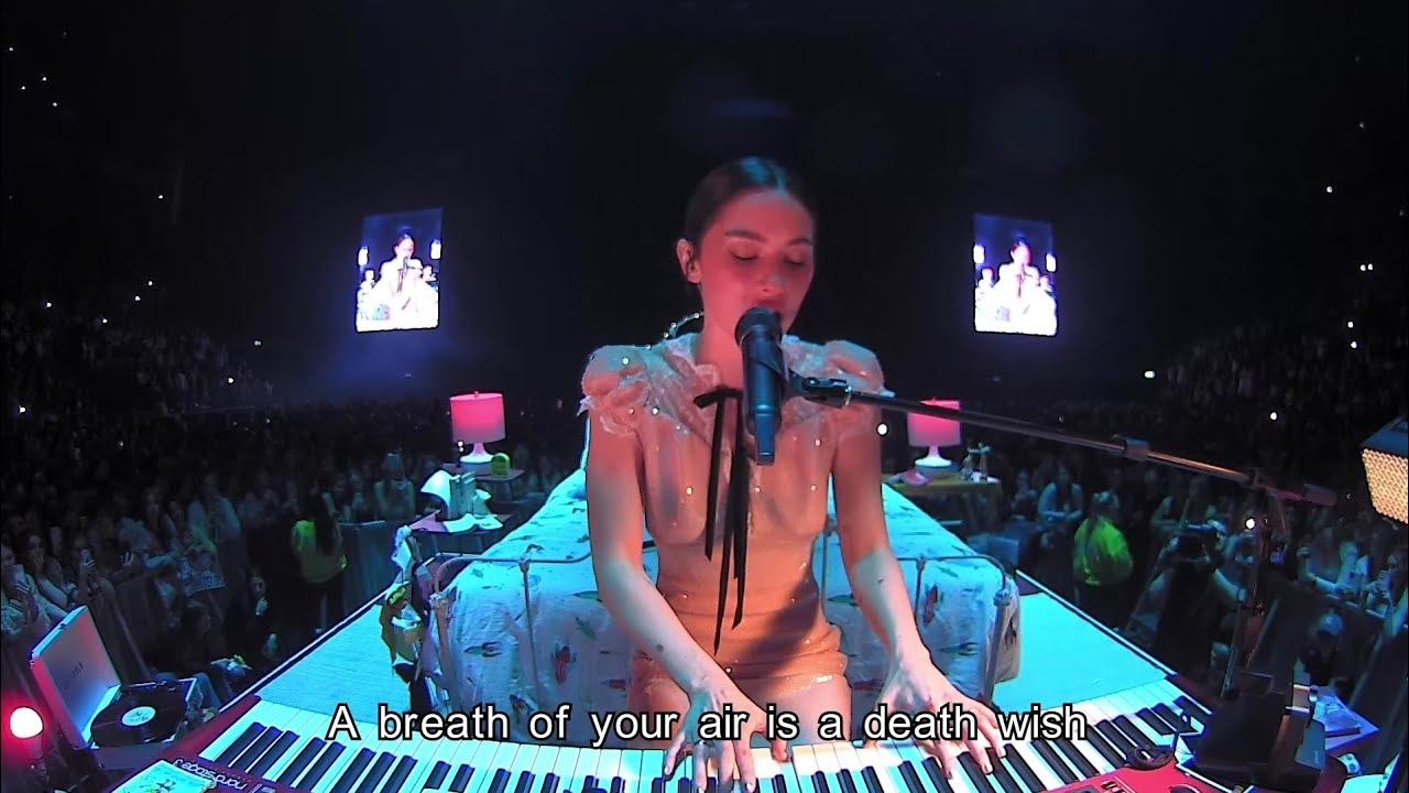 Video starten: Gracie Abrams – Death Wish (Live from The O2 Arena)