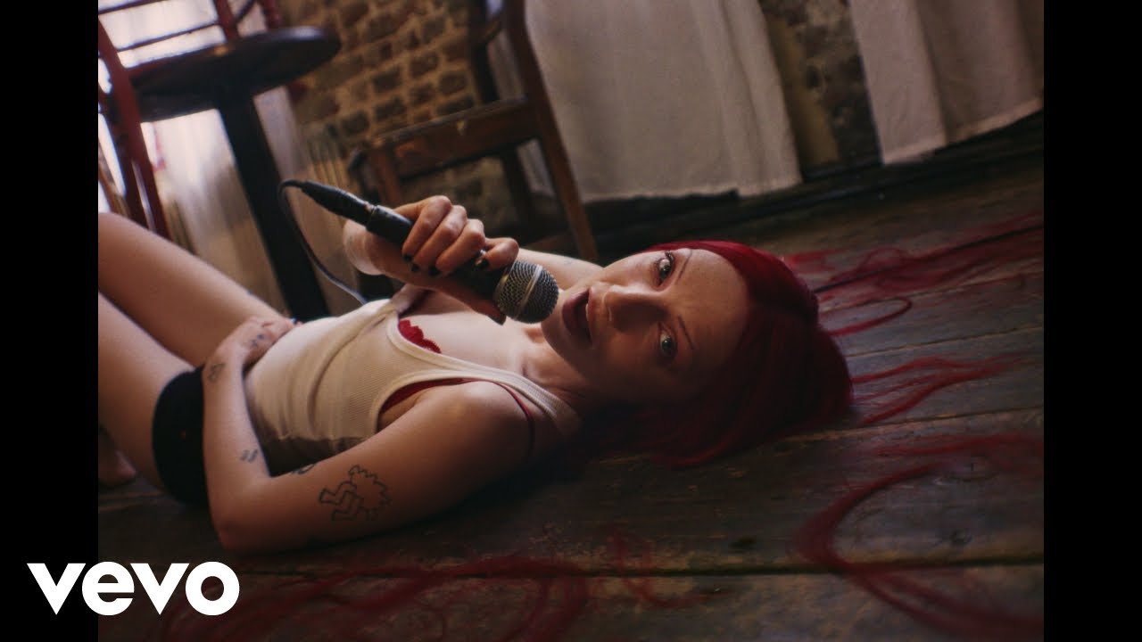 Sophie and the Giants &ndash; Strippe