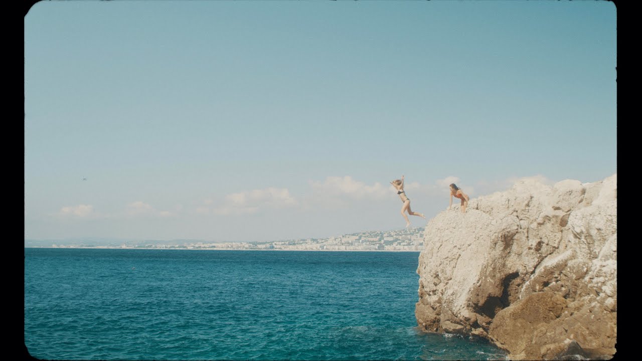 SUPER-Hi and Neeka – Following The Sun