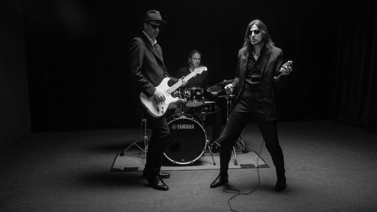 Video starten: Black Mode Revival – Time Is On My Side