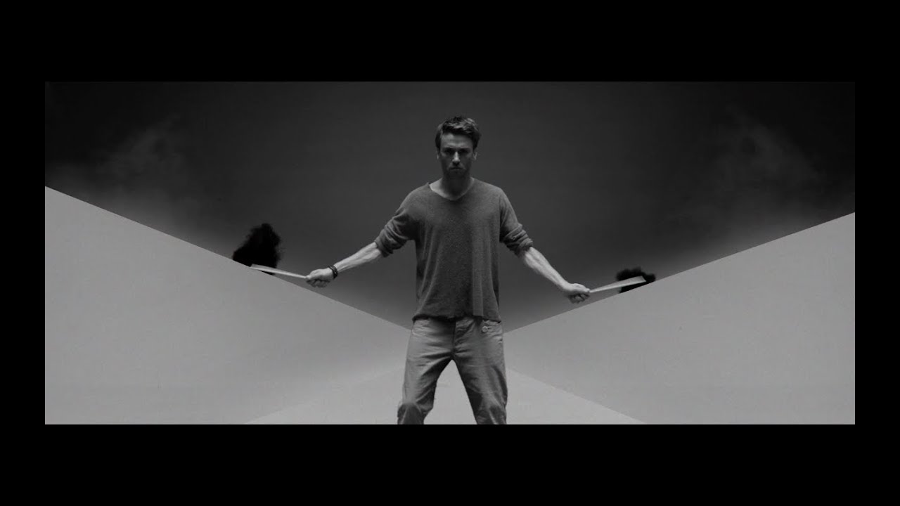 Video starten: Clueso – Beinah