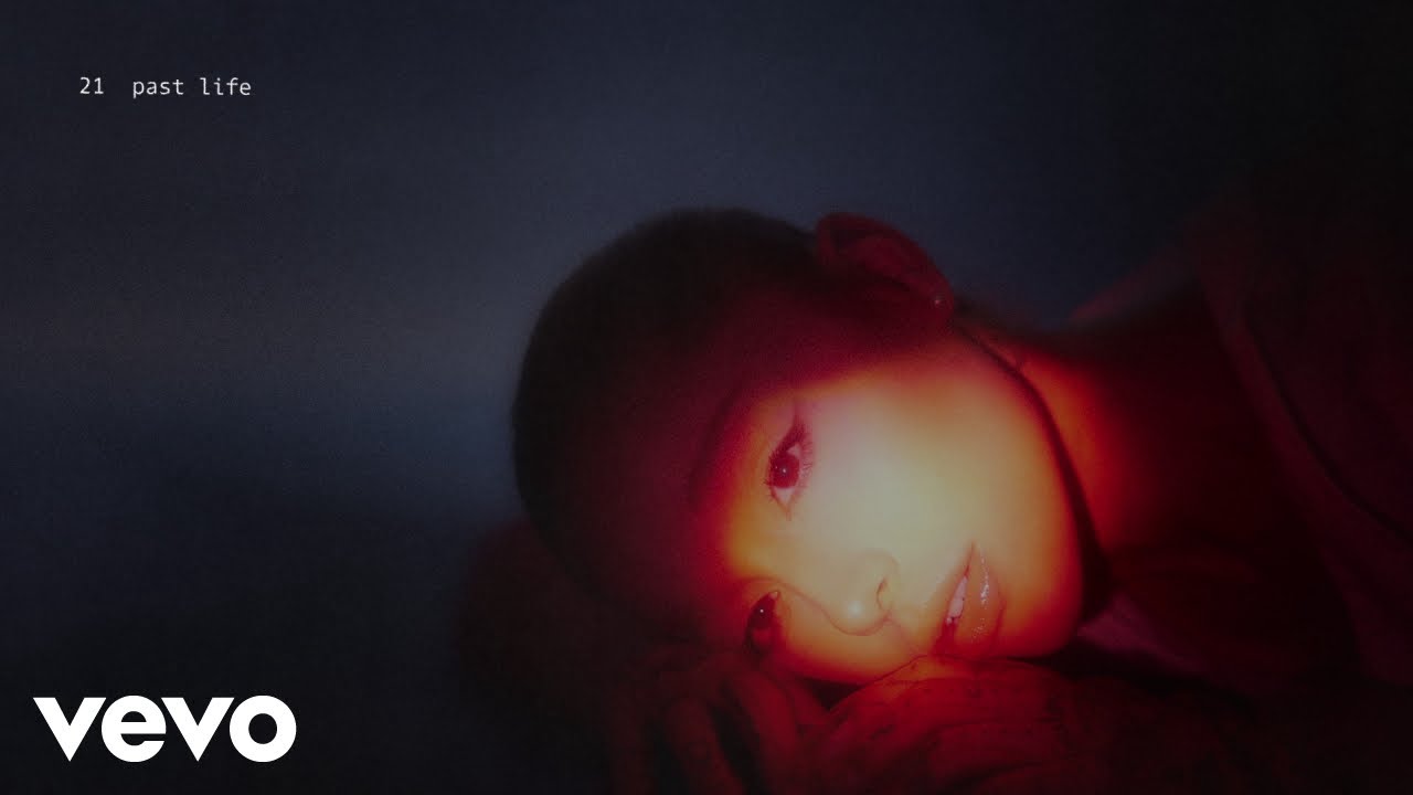 Ariana Grande – Past Life