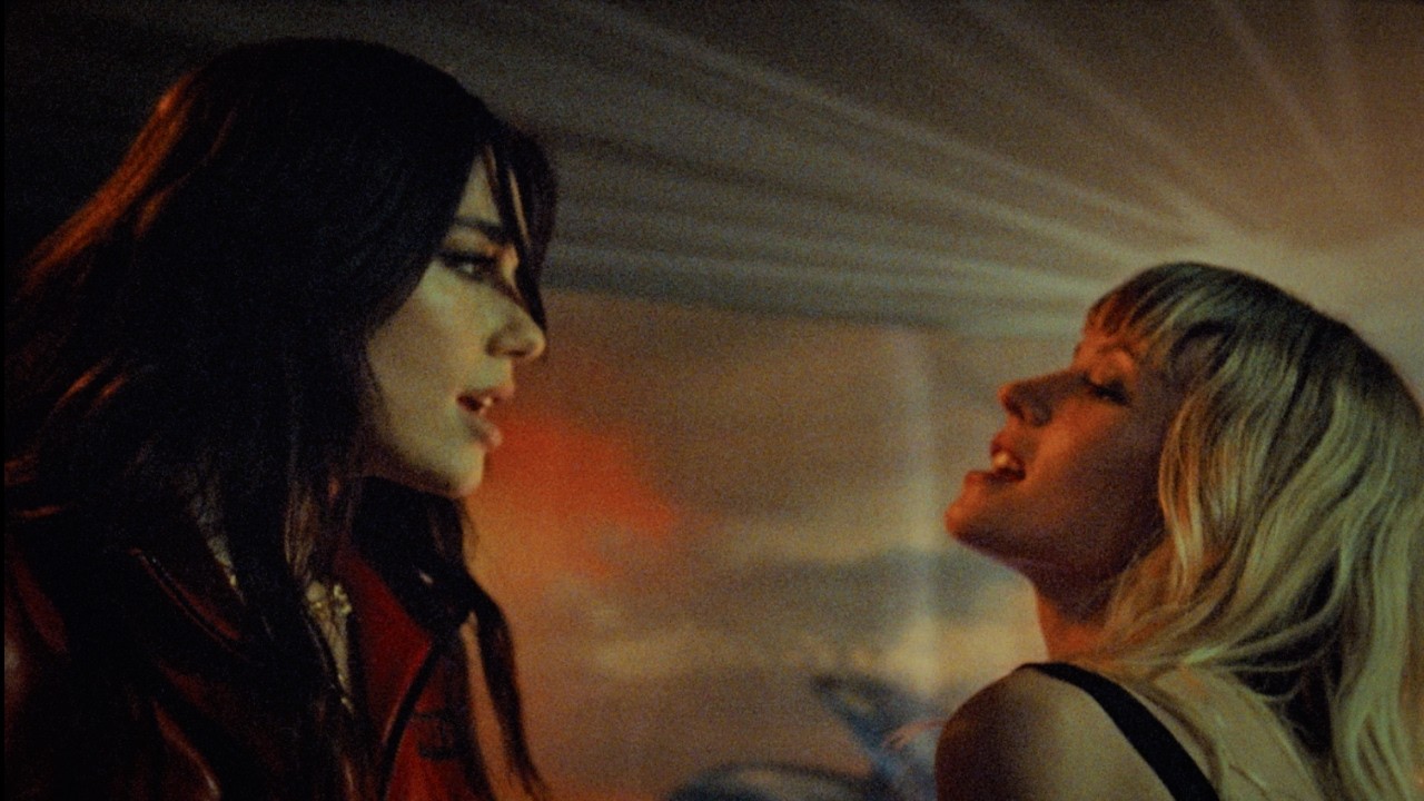 Dua Lipa feat. Angèle – Fever