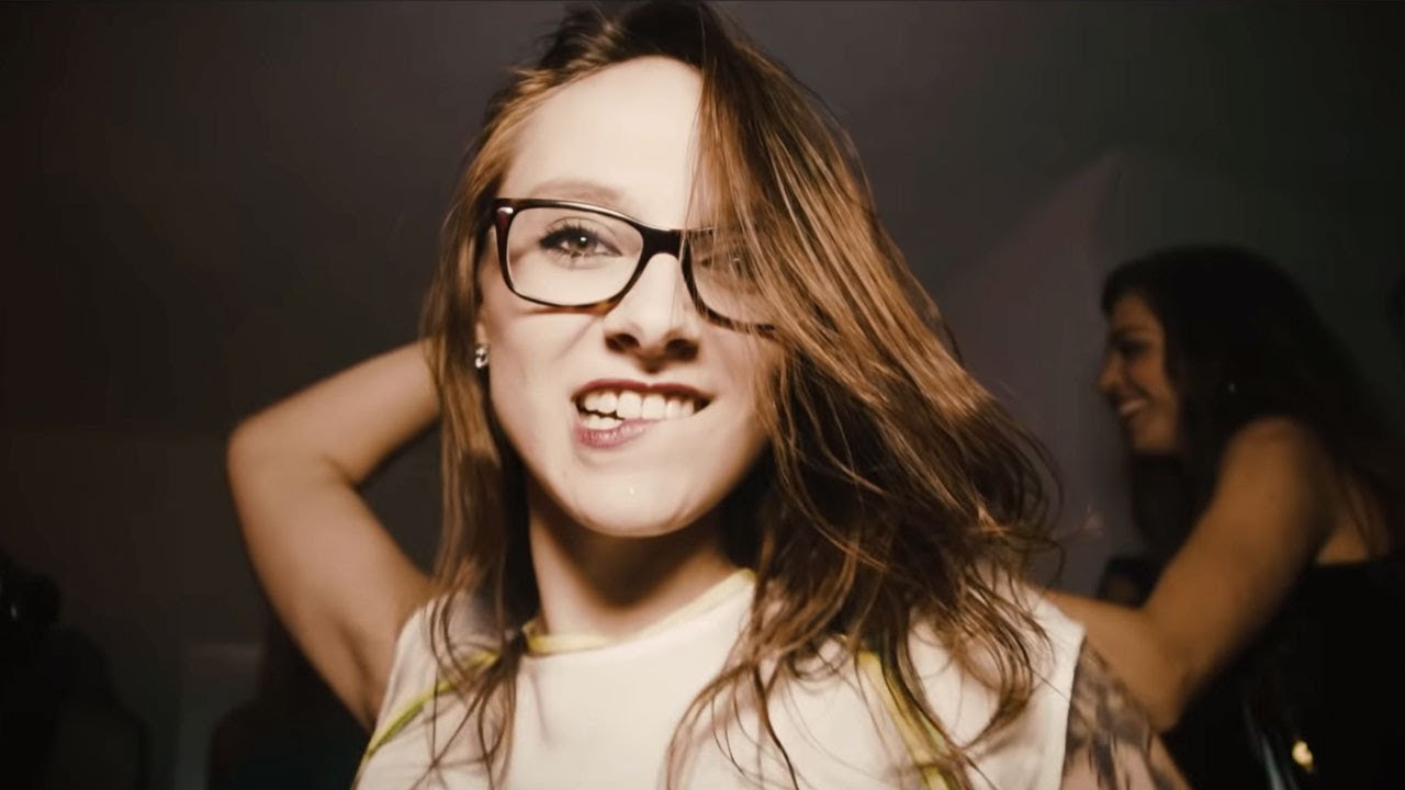 Tobee – Der Bass muss fi****